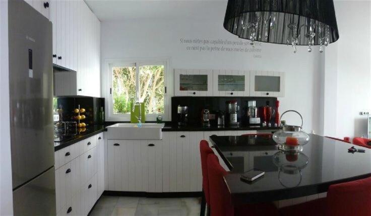 Spectacular Sea View Duplex Near Apartment Marbella
